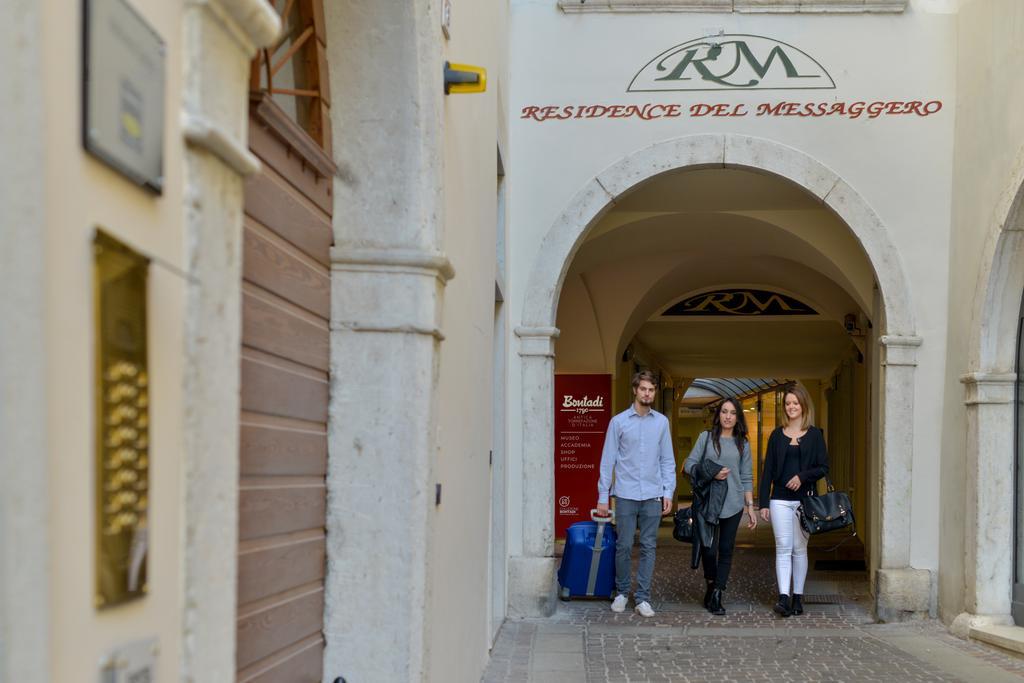 Residence Del Messaggero ロヴェレート エクステリア 写真